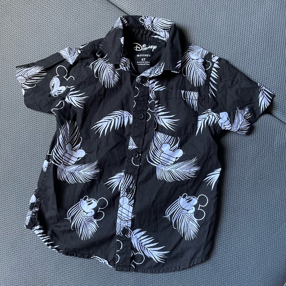 Disney, boy’s button-down shirt, short-sleeve, Size 4t